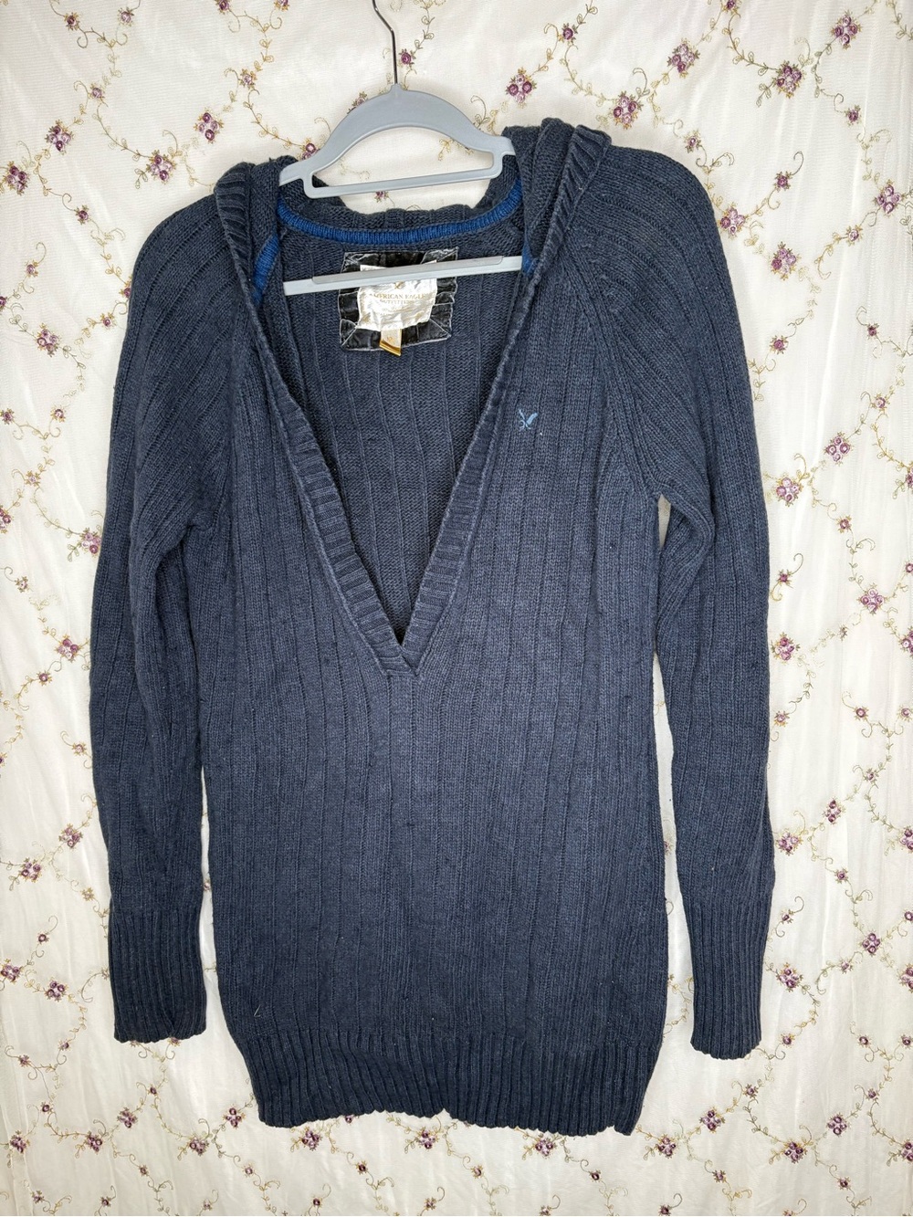 American Eagle Outfitters Navy Ribbed V-Neck Sweater with Hood